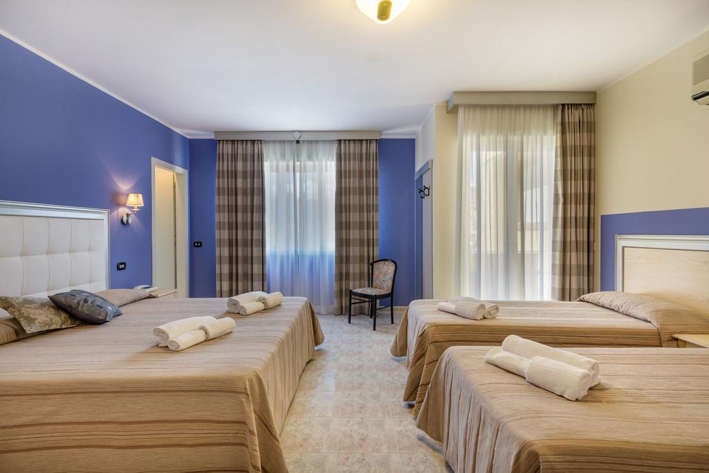 Hotel Rosa Dei Venti Кастельсардо Екстер'єр фото